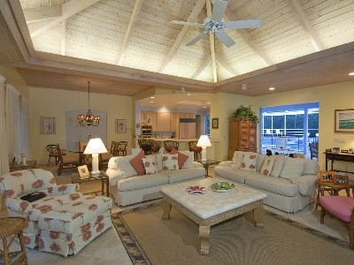 409SHLivingRoomArea